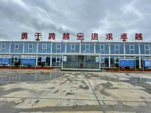 兩層集裝箱房圖